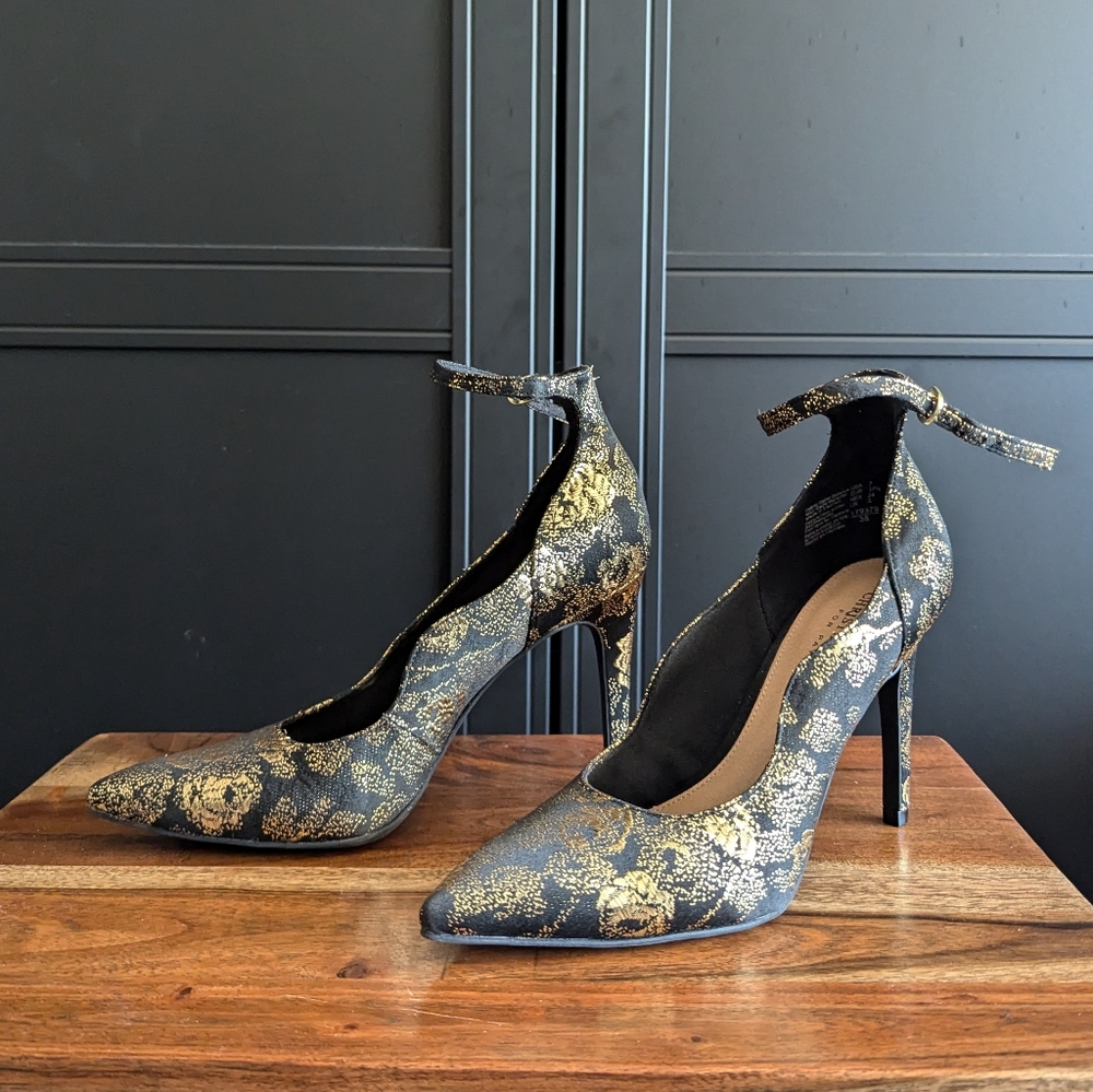 Christian Siriano Ankle Strap Heels Sz 7
